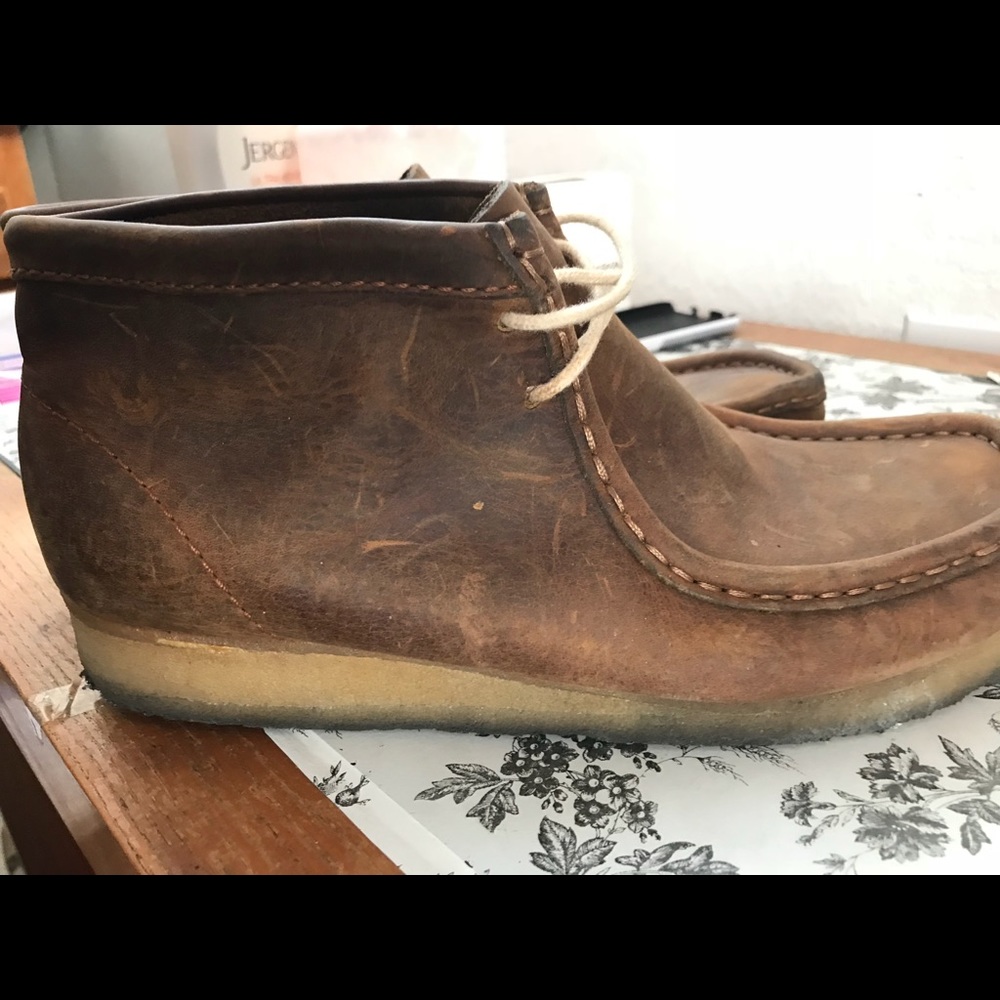 Clark Wallabees Size 10